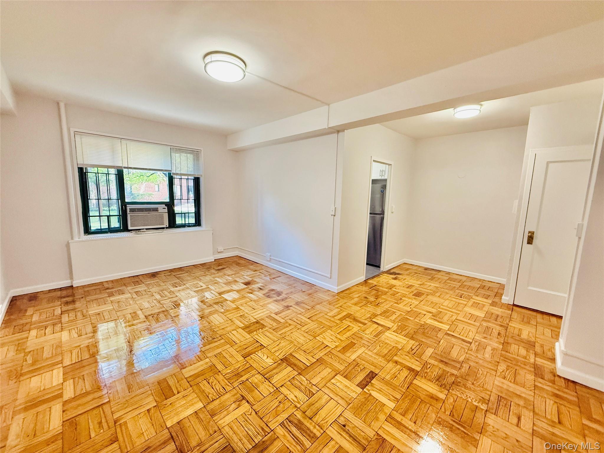 1562 Unionport Road, Unit MD photo 2
