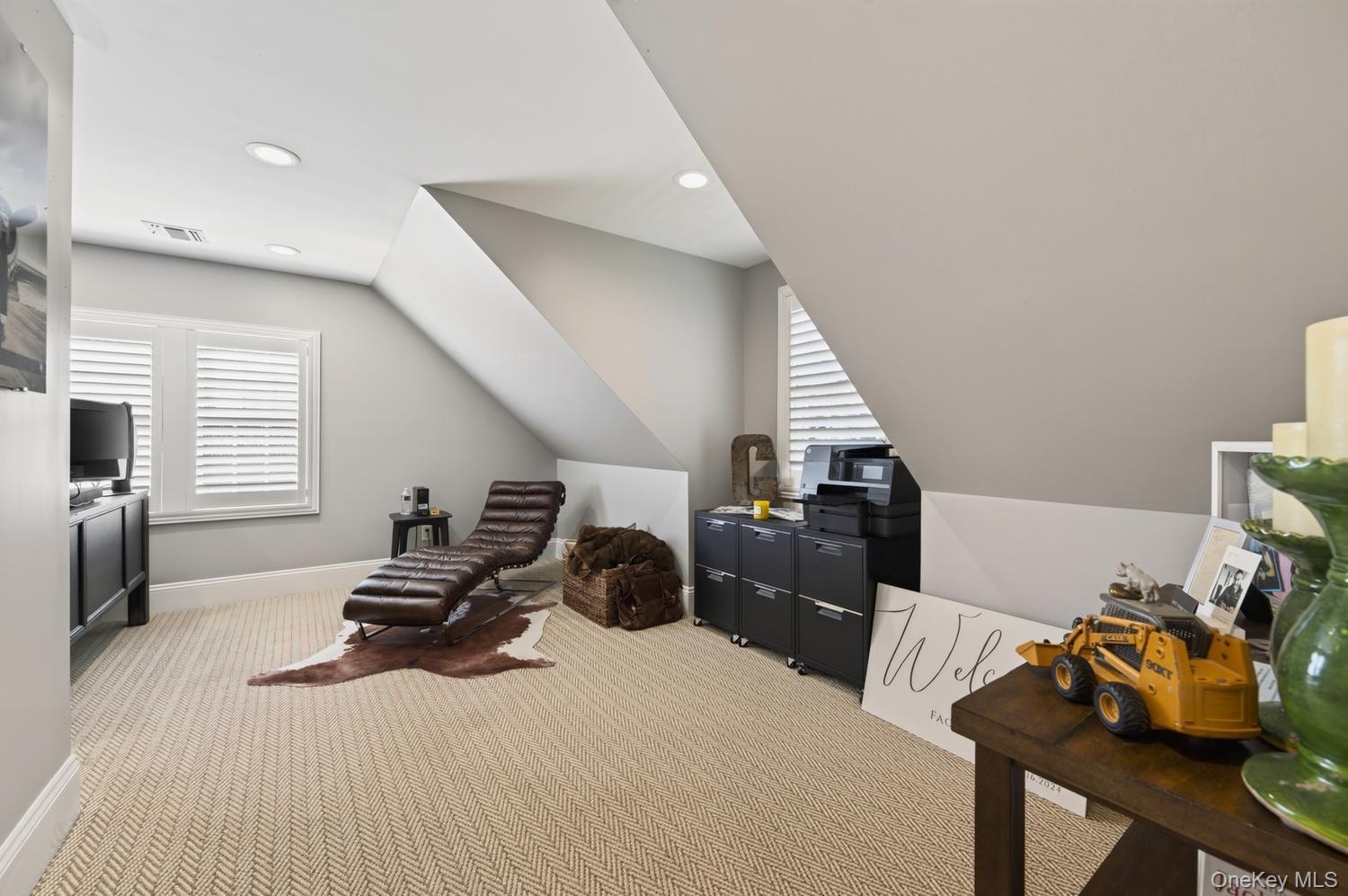 25 Old Northport Road – For Sale photo 18