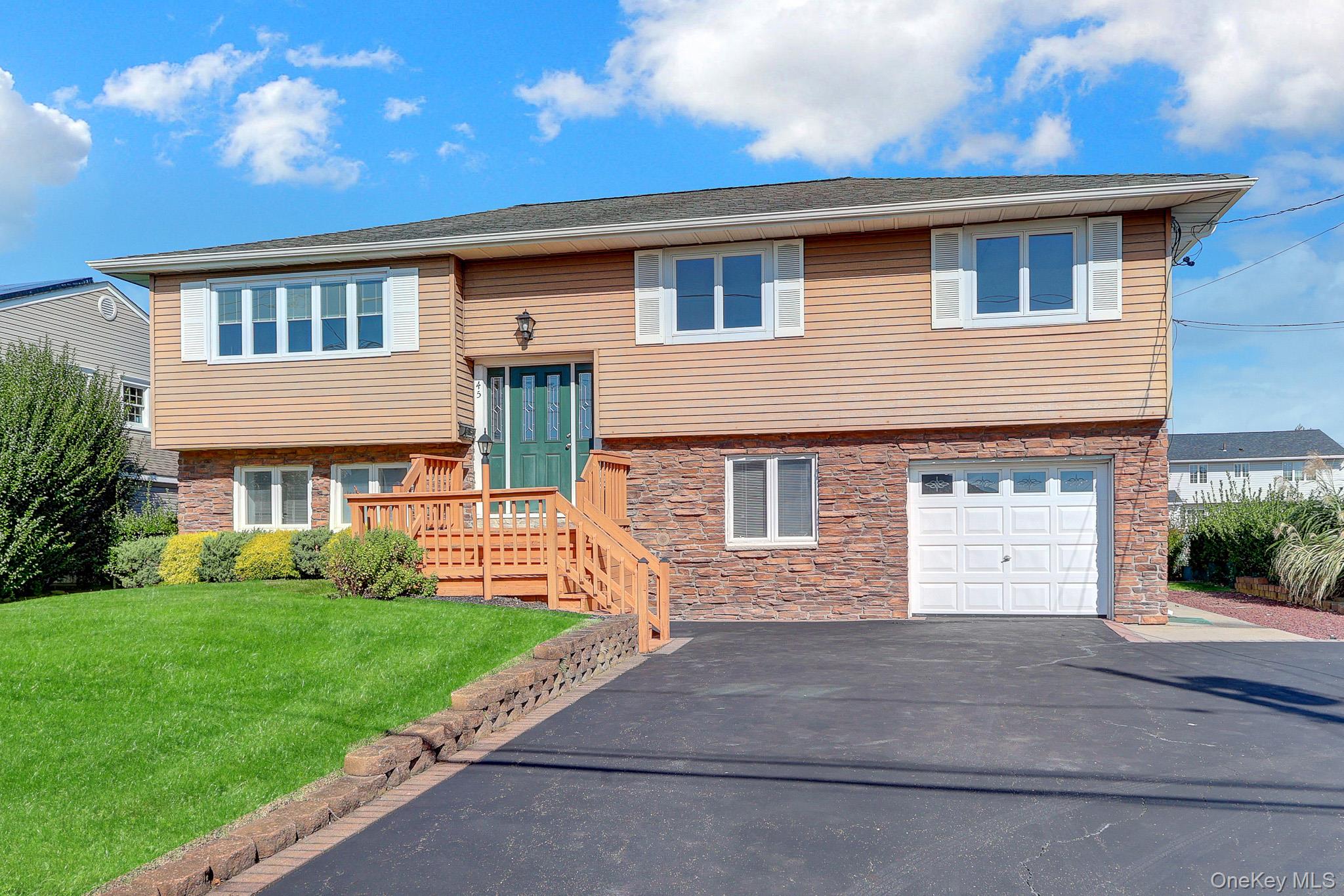 45 Florence Avenue – For Sale