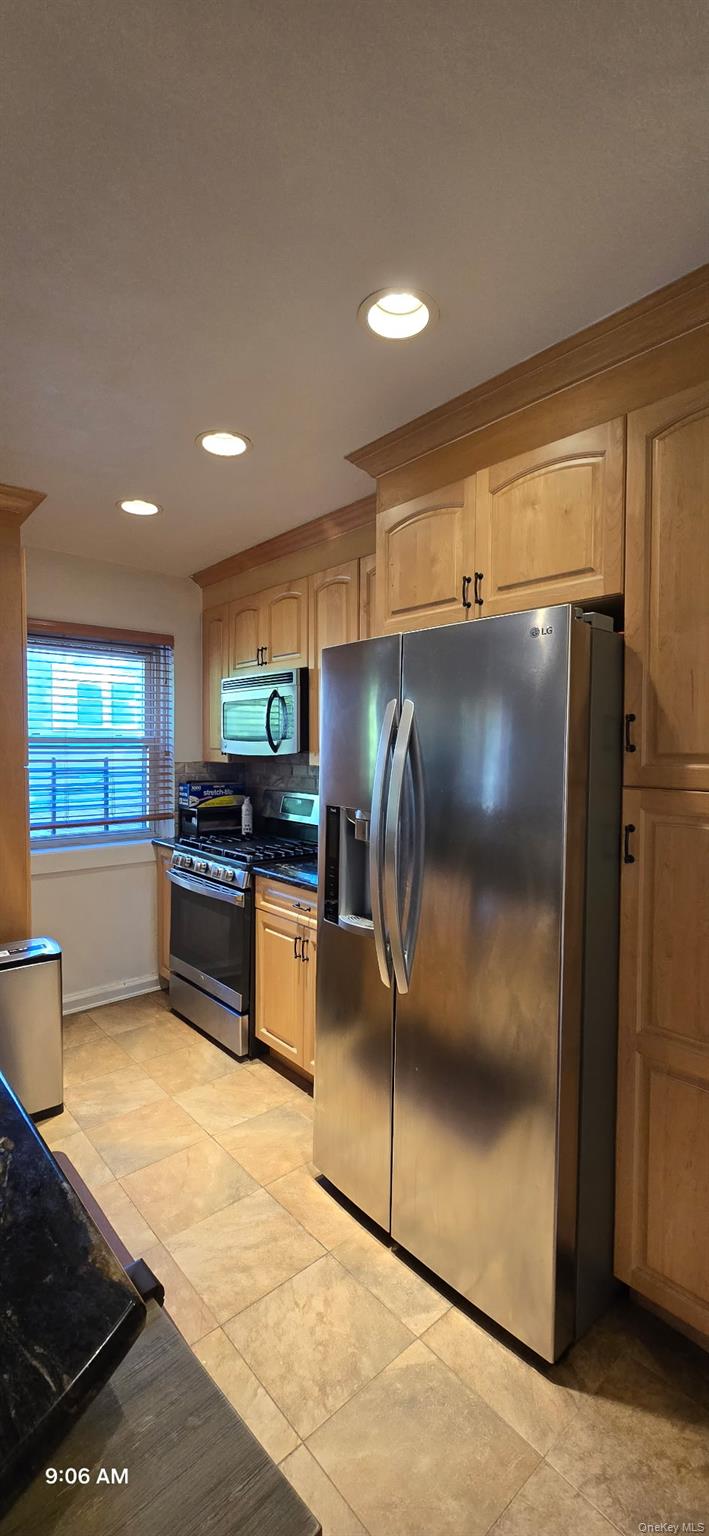 36-30 213th Street, Unit 2B photo 3