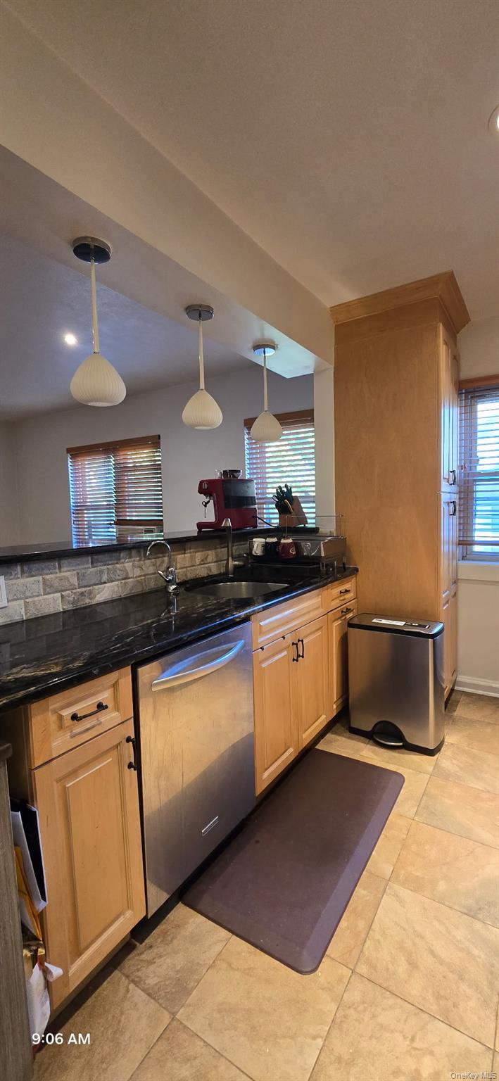 36-30 213th Street, Unit 2B photo 4