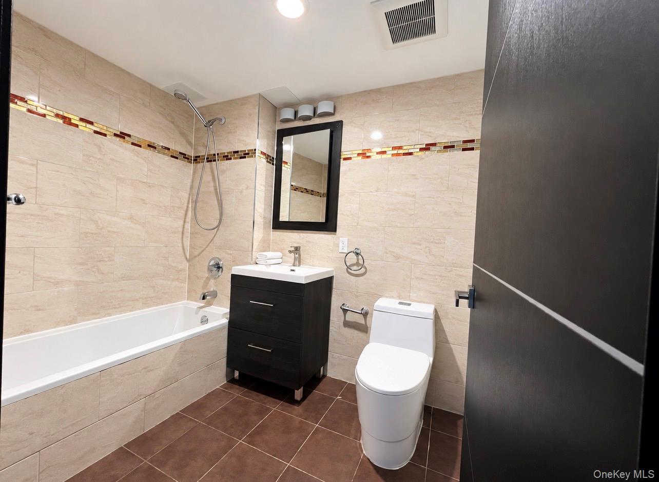 3520 146th Street, Unit 3D photo 4