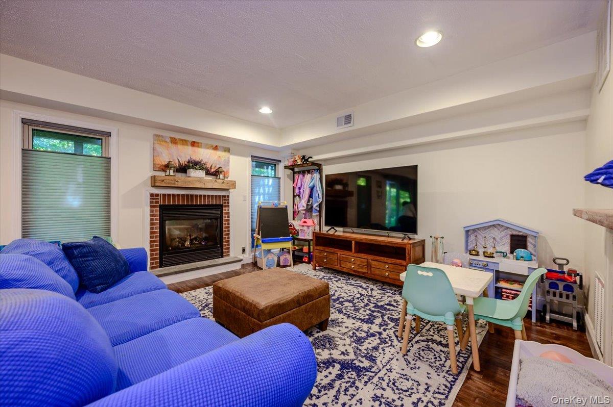 302 Beechwood Lane – For Sale photo 25