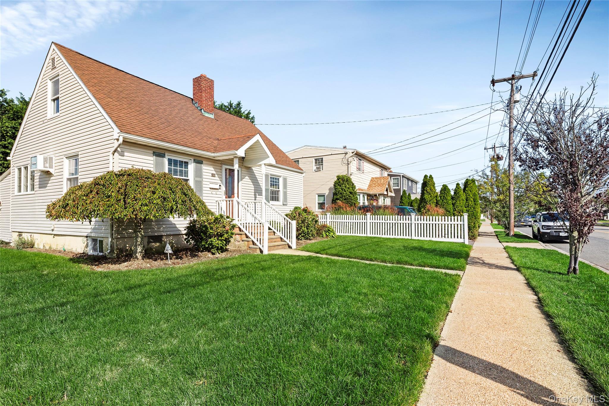 200 Forest Avenue – For Sale photo 3