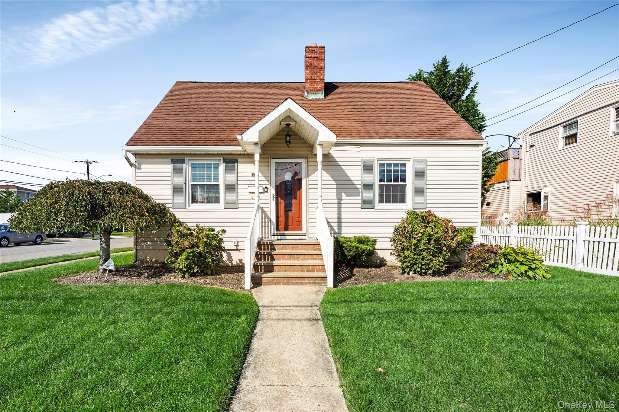 200 Forest Avenue – For Sale