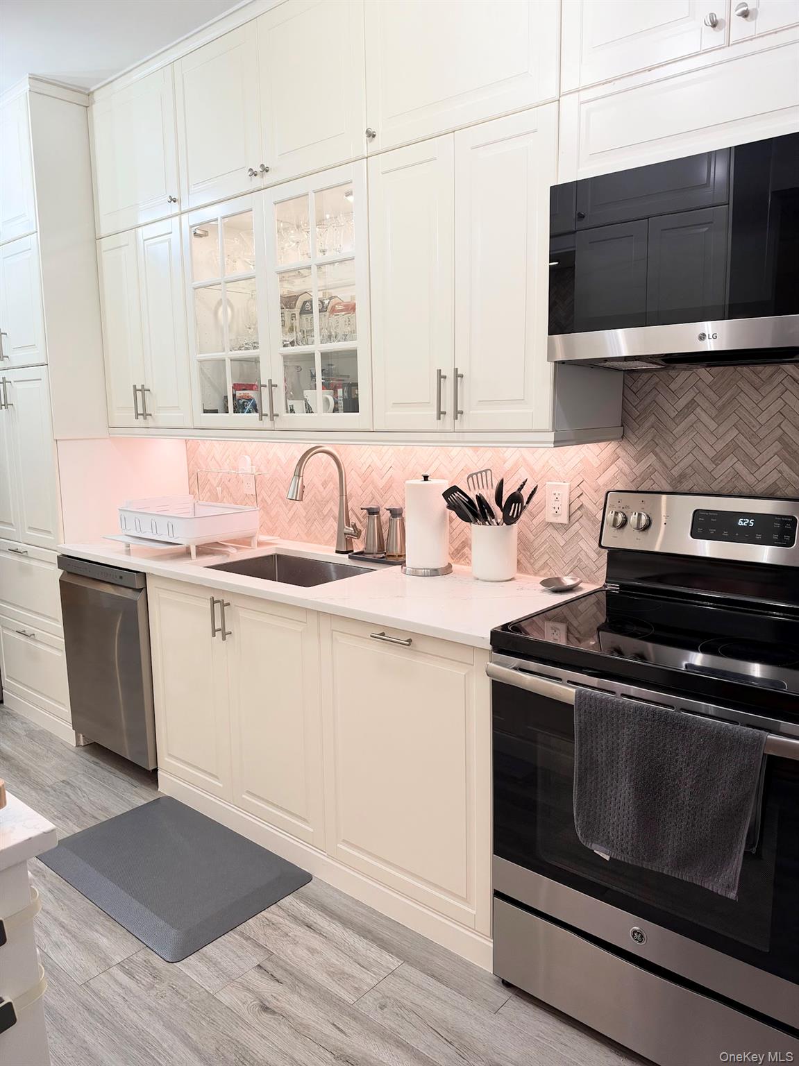 9701 Shore Road, Unit 20 photo 8