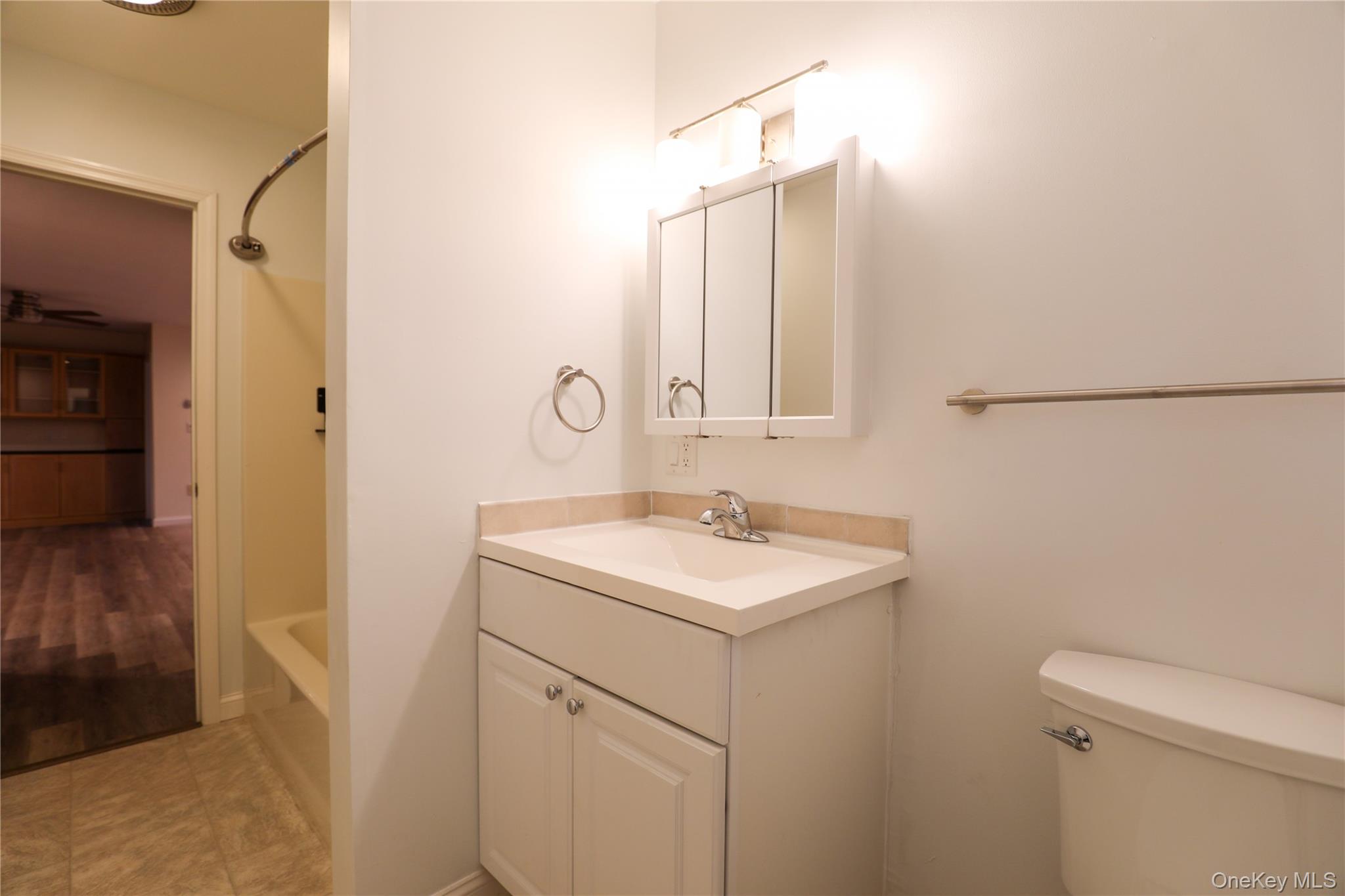 87 Overlook Estates, Unit 4b photo 9
