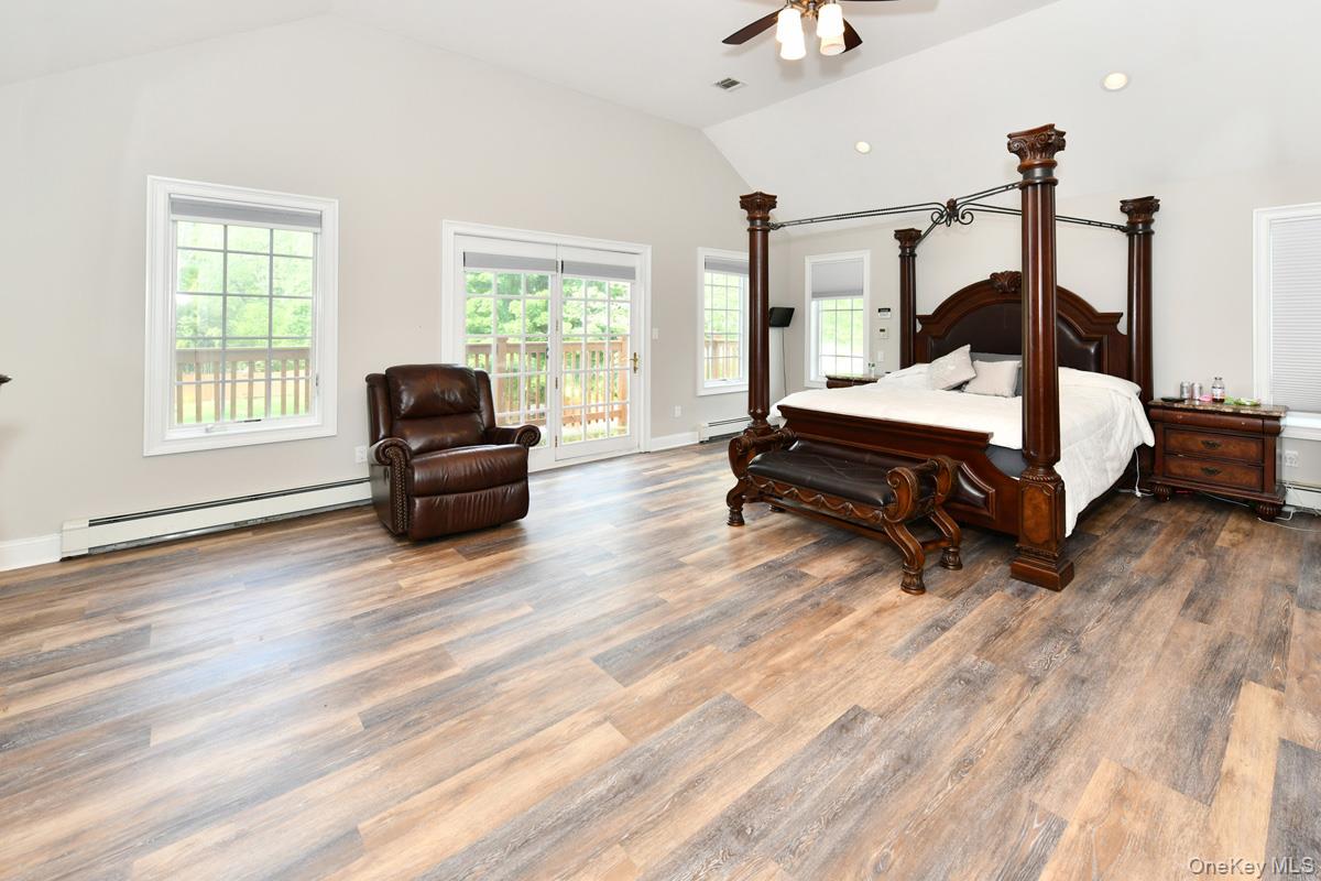 42 Willow Tree Road – For Rent photo 12