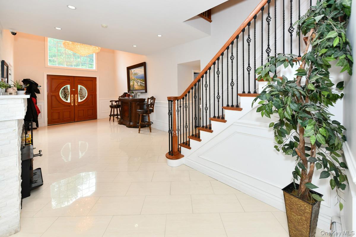 42 Willow Tree Road – For Rent photo 4