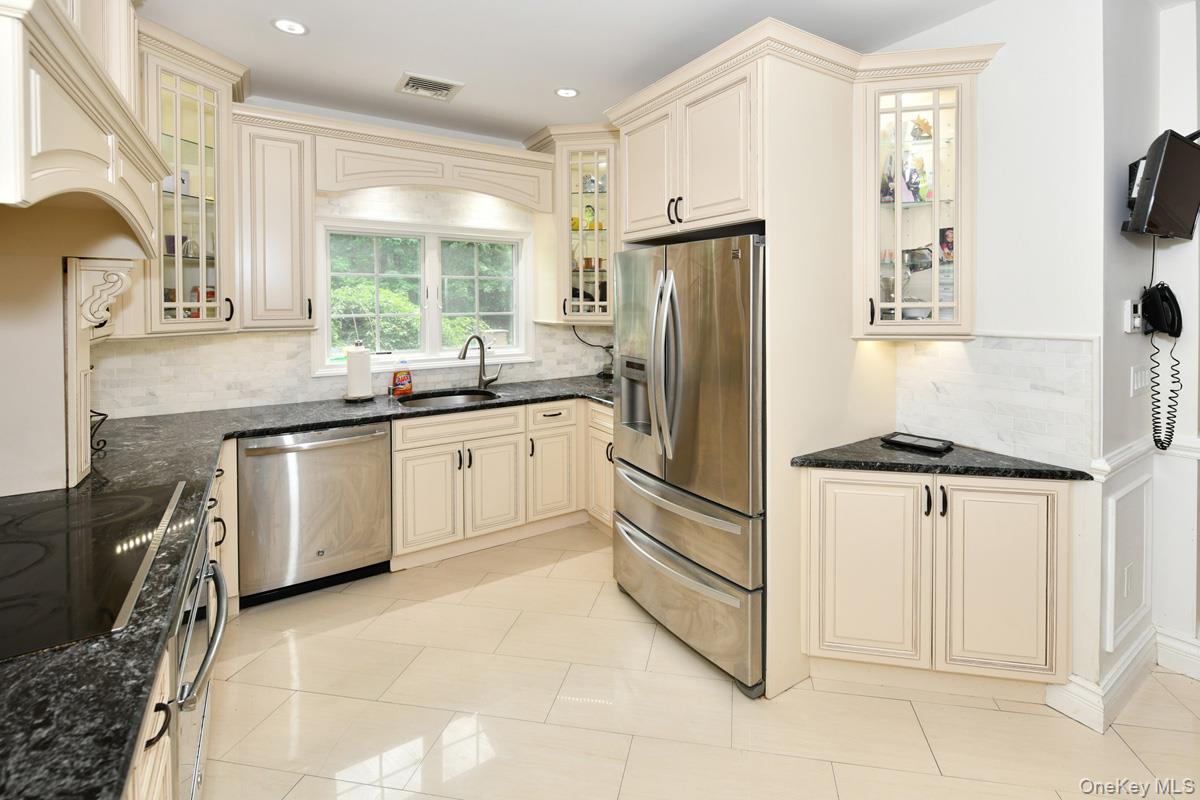 42 Willow Tree Road – For Rent photo 6