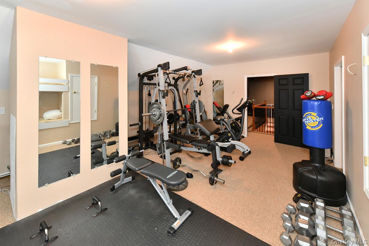 42 Willow Tree Road – For Rent photo 23