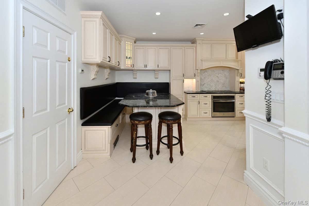 42 Willow Tree Road – For Rent photo 9