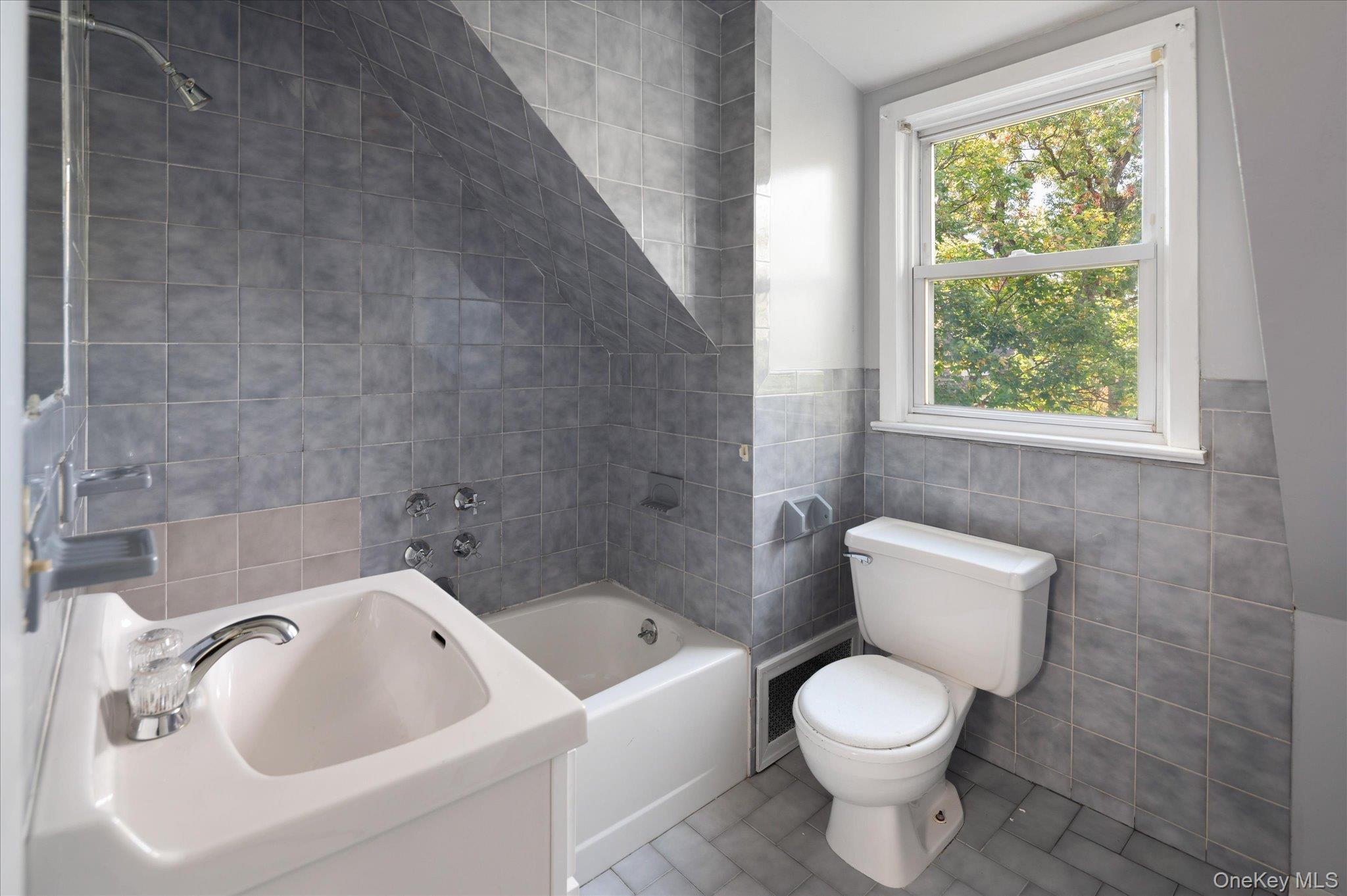 257 and 253 Park Hill Avenue – For Sale photo 25