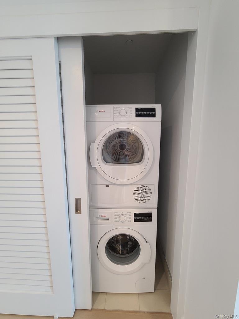 131-01 40th Road, Unit 16P photo 9