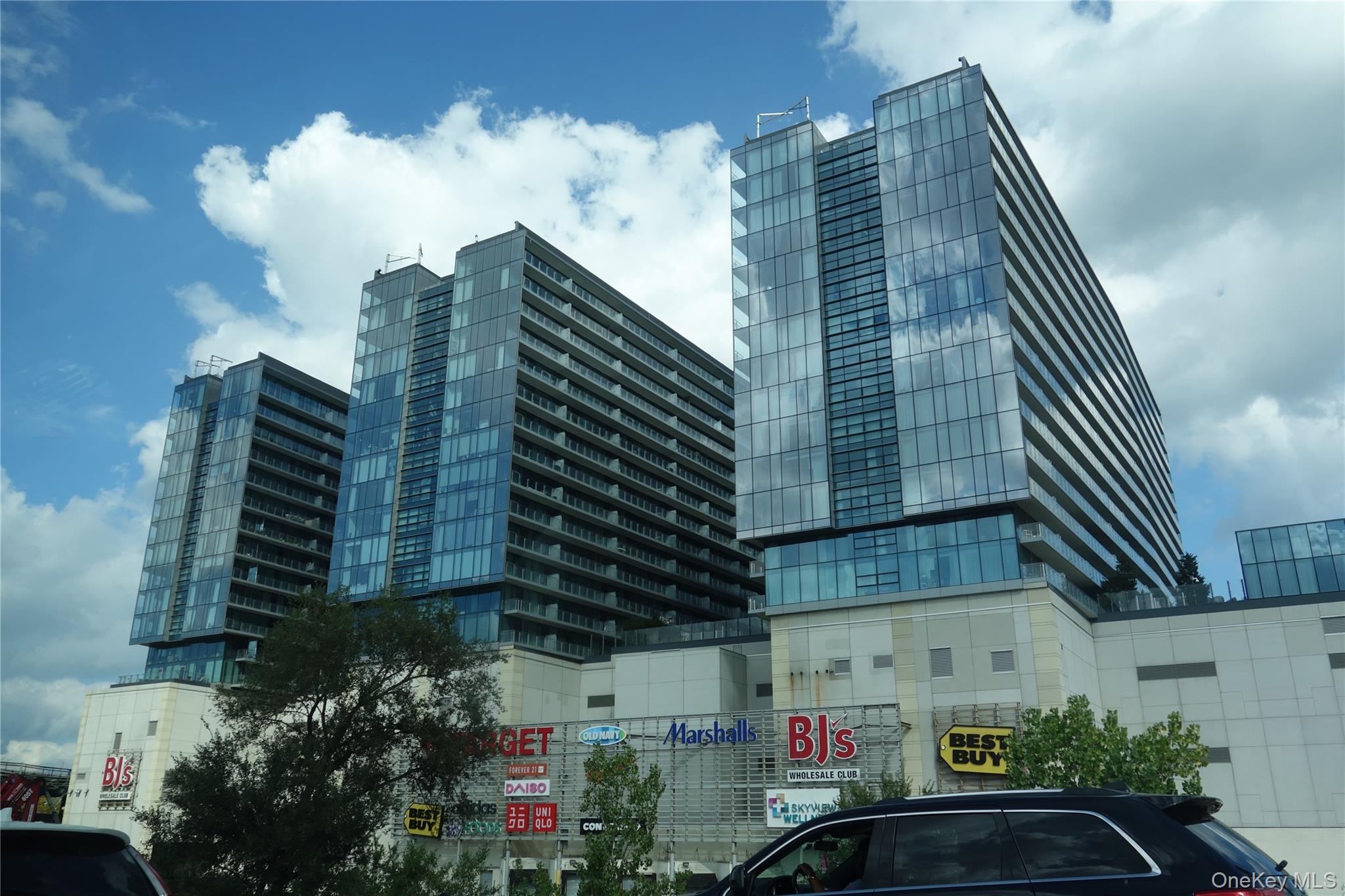 131-07 40th Road, Unit E08