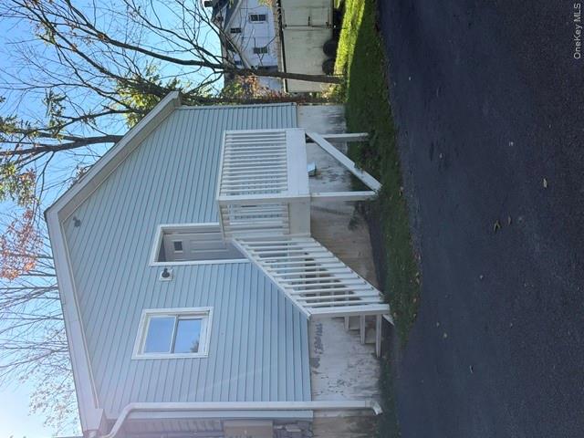 11 Willey Avenue, Unit Apartment photo 2