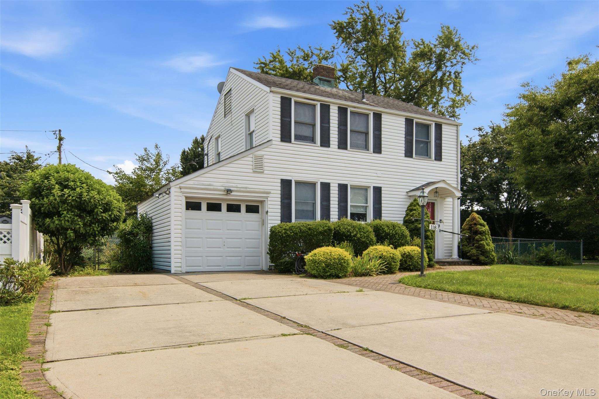 118 Magnolia Street – For Sale photo 2