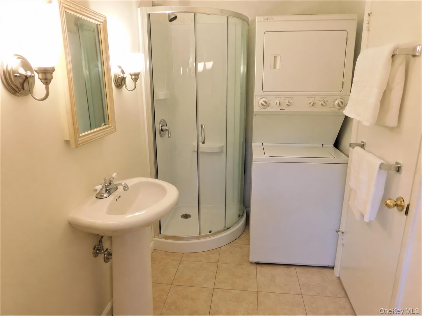 26 Overlook Drive, Unit REAR photo 6