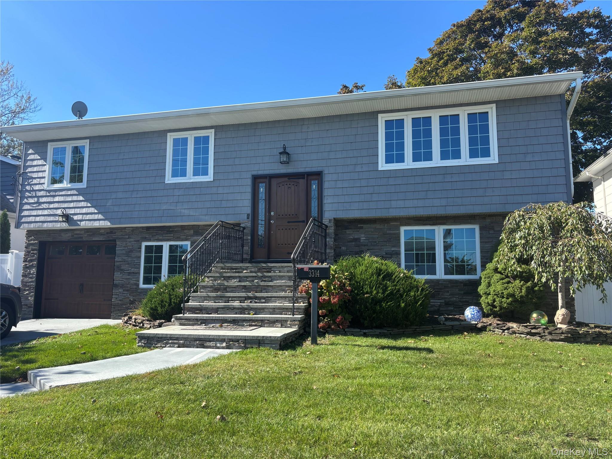 3314 Colony Drive – For Sale