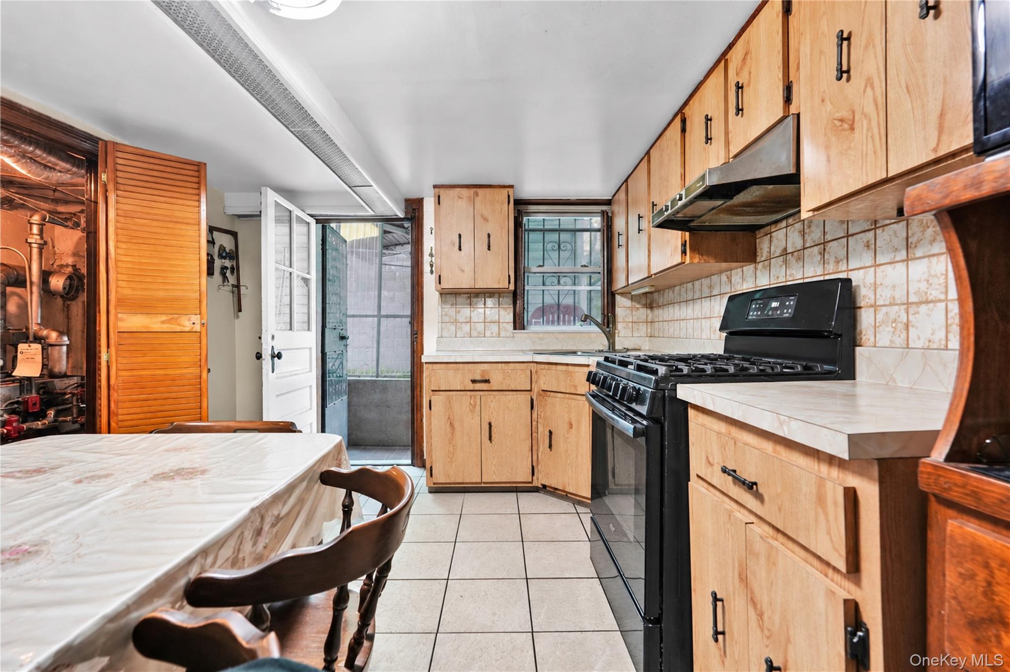 35-55 28th Street – For Sale photo 25