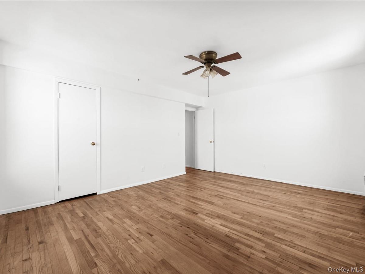 855 E Broadway, Unit 6H photo 15