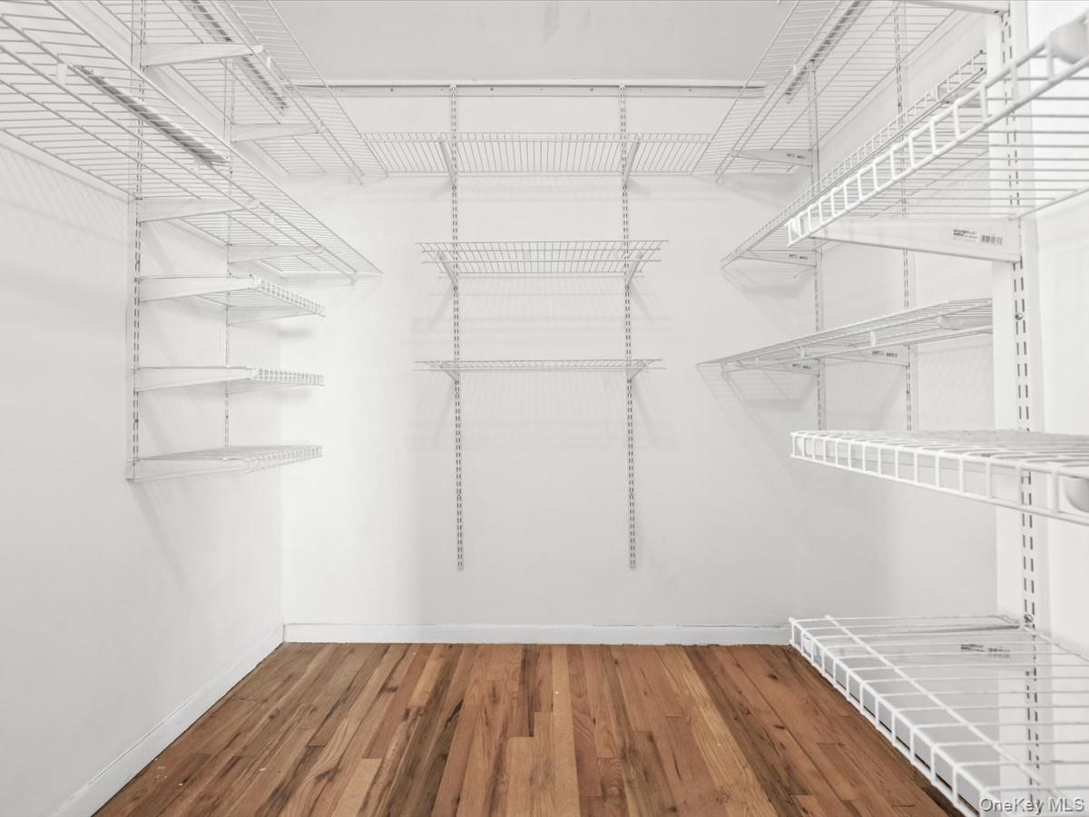 855 E Broadway, Unit 6H photo 16