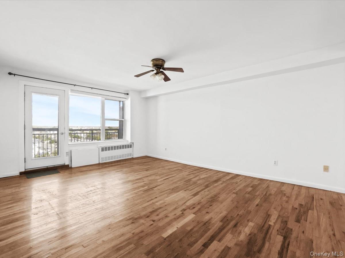 855 E Broadway, Unit 6H photo 5