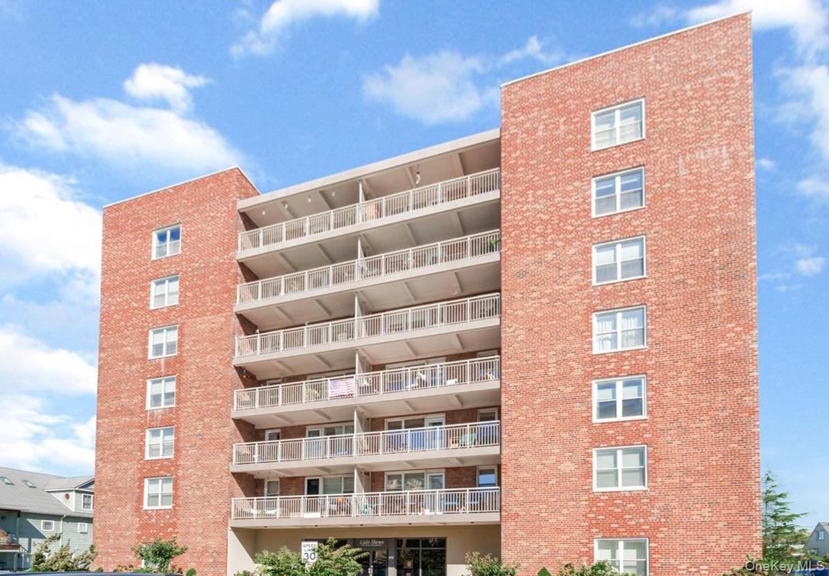 855 E Broadway, Unit 6H photo 2