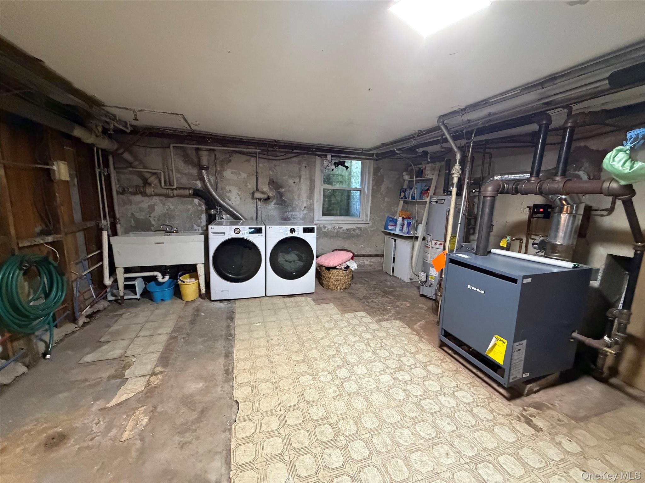 329 Grandview Boulevard – For Rent photo 33