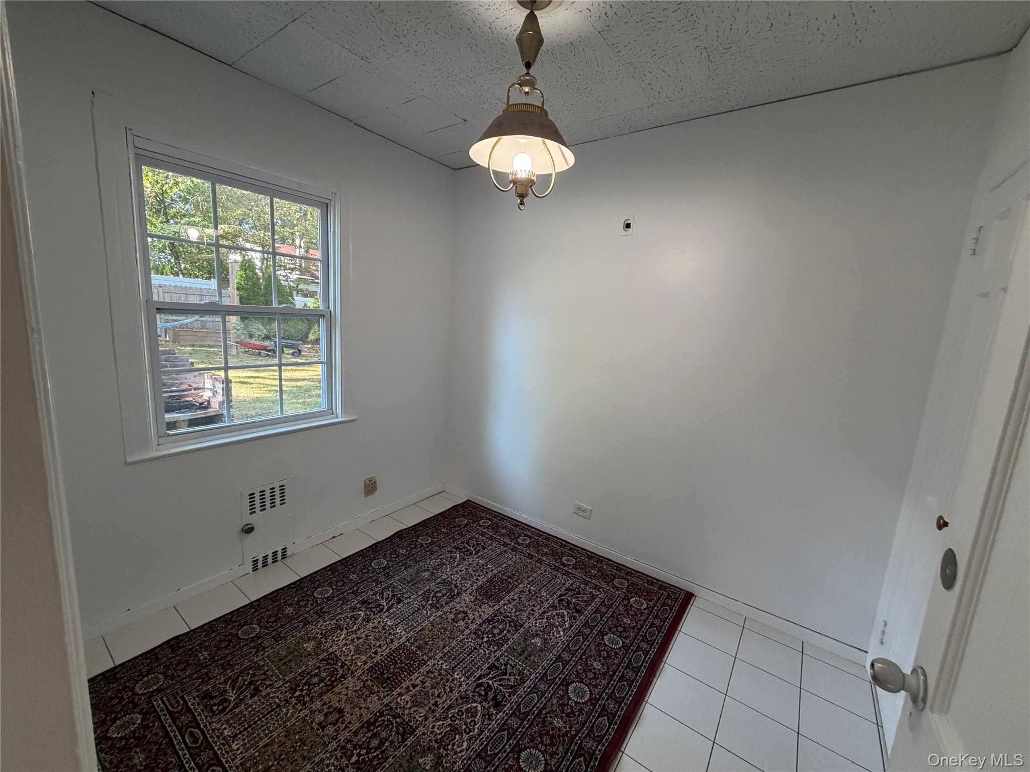 329 Grandview Boulevard – For Rent photo 17