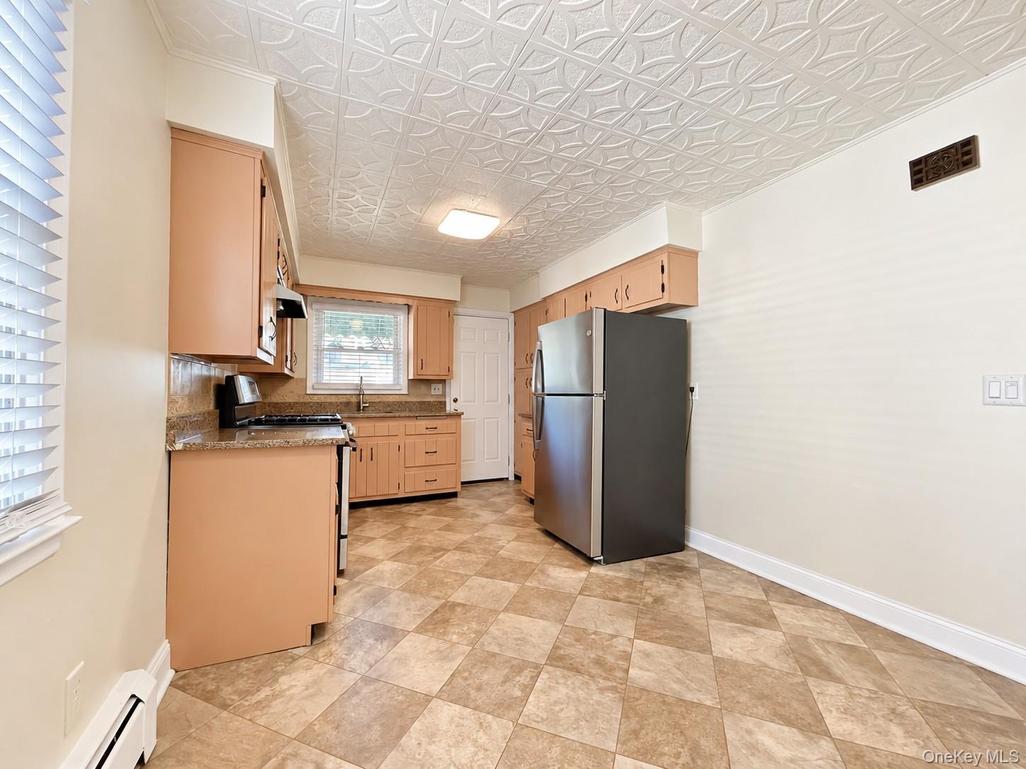 159 Elm Avenue, Unit 1 photo 13