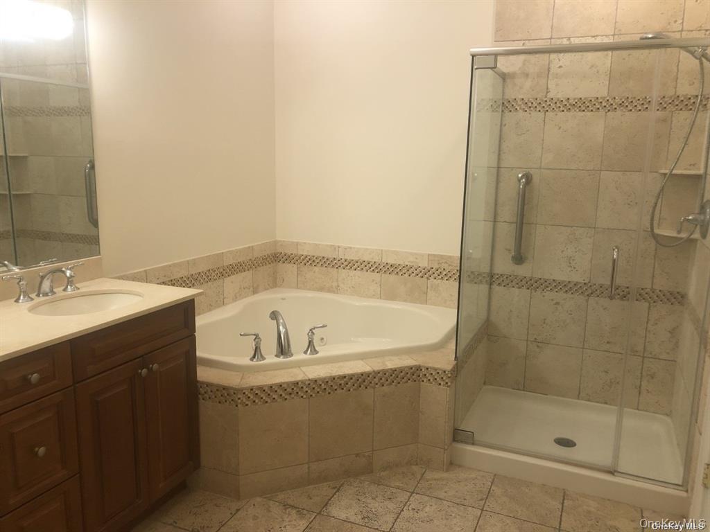 542 Roosevelt Way – For Sale photo 11