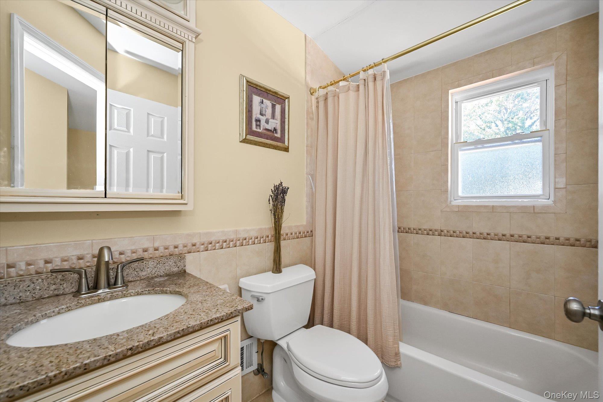 8148 242nd Street – For Sale photo 14