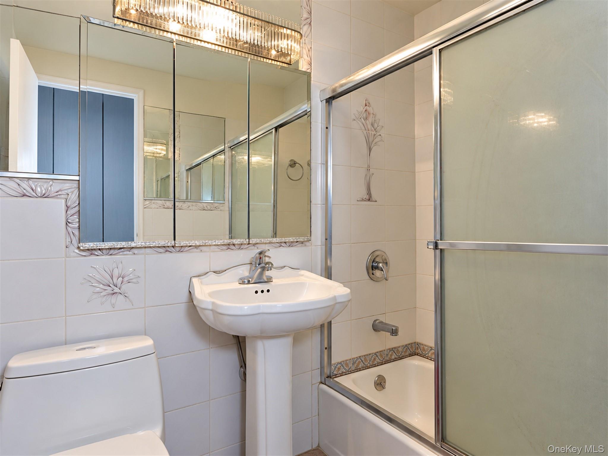 61-20 Grand Central Parkway, Unit C1102 photo 13