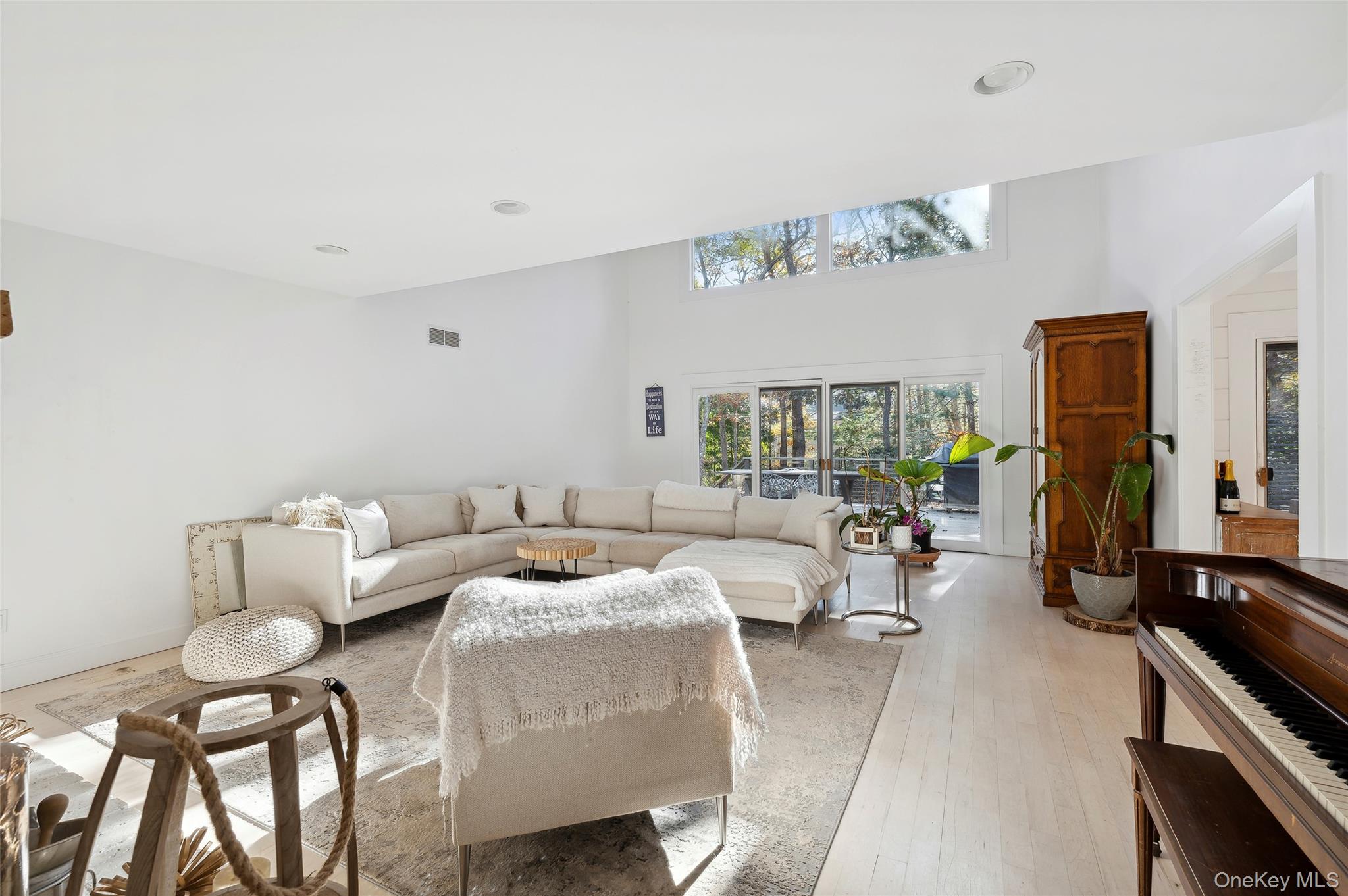 6 Woodland Way – For Rent photo 3