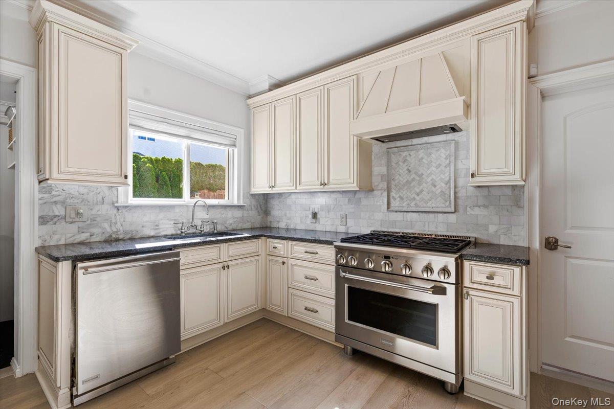 37 Madison Street, Unit 1 photo 10