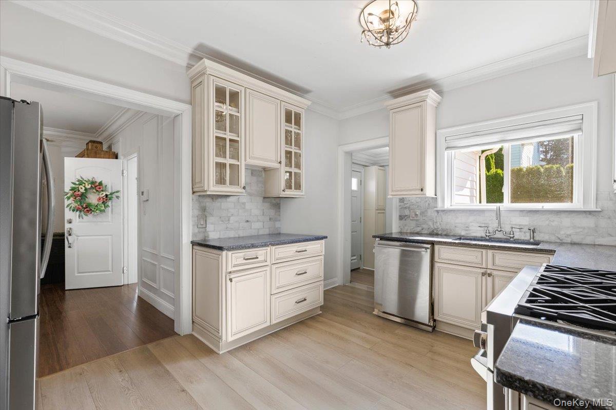 37 Madison Street, Unit 1 photo 9