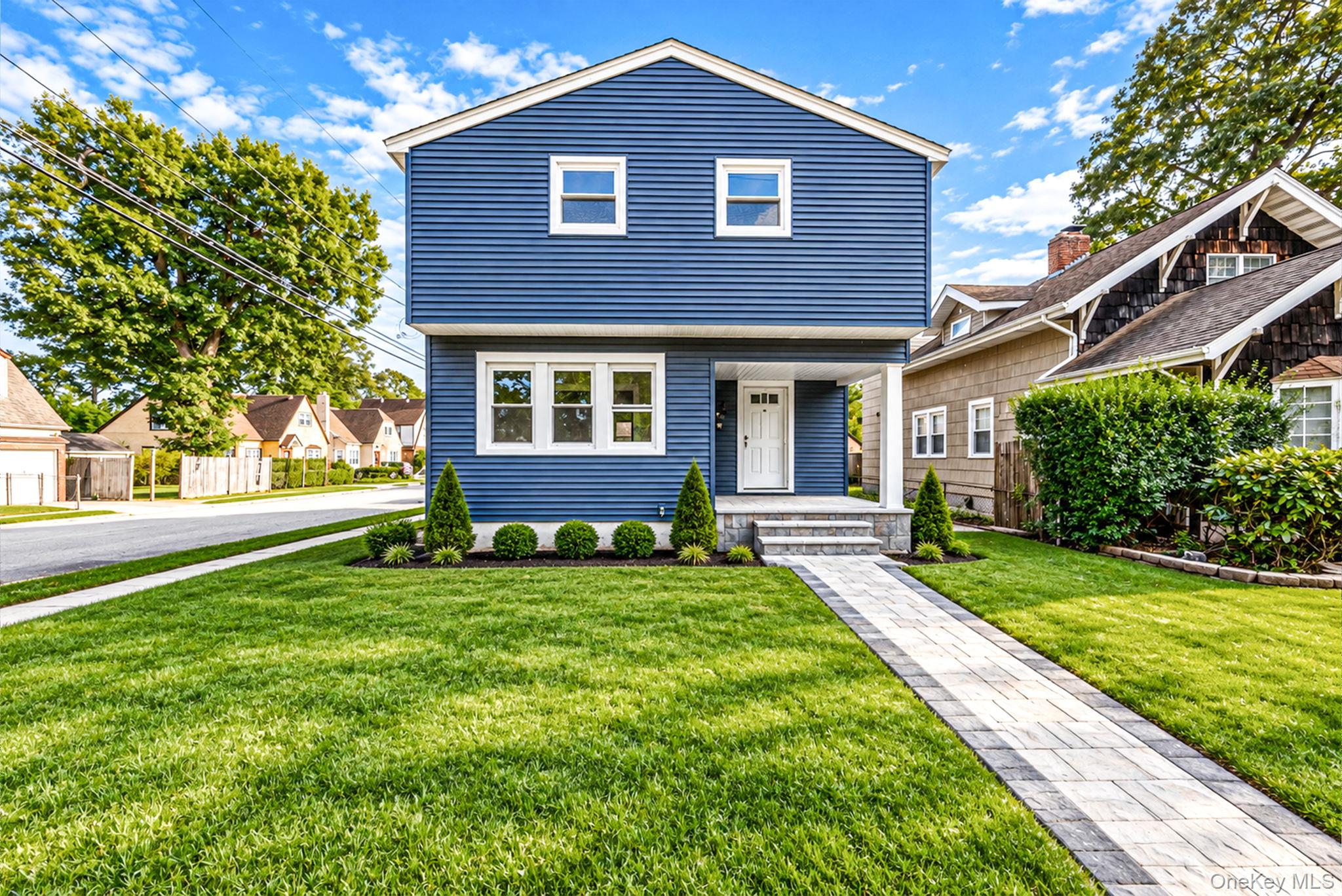 566 Stowe Avenue – For Sale photo 3
