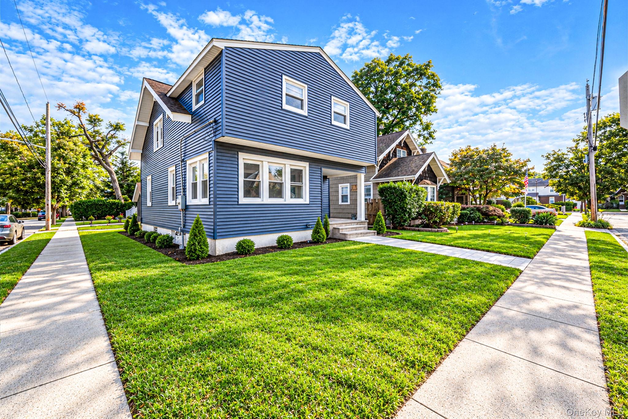 566 Stowe Avenue – For Sale