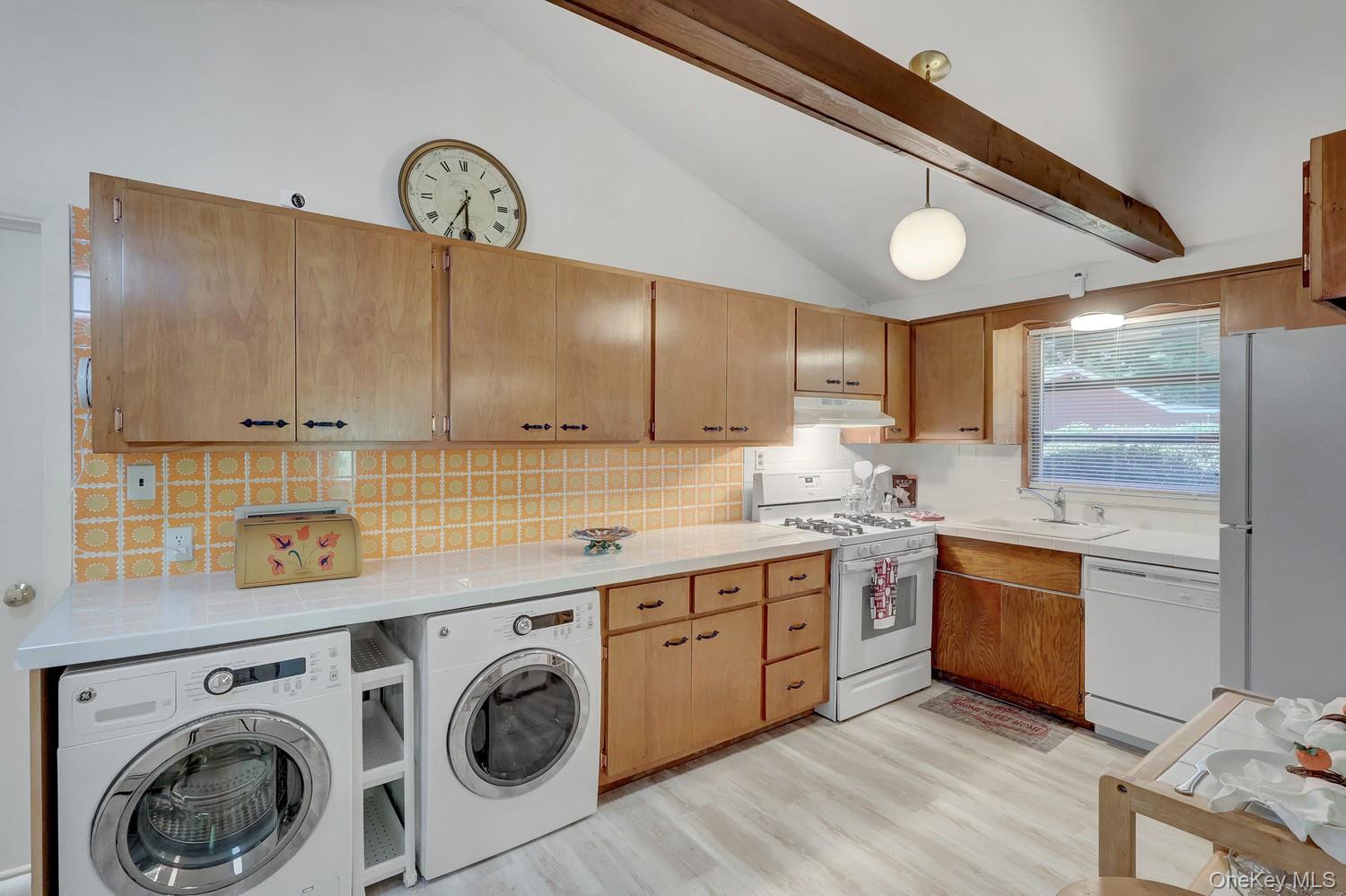 2 Lane I – For Sale photo 22