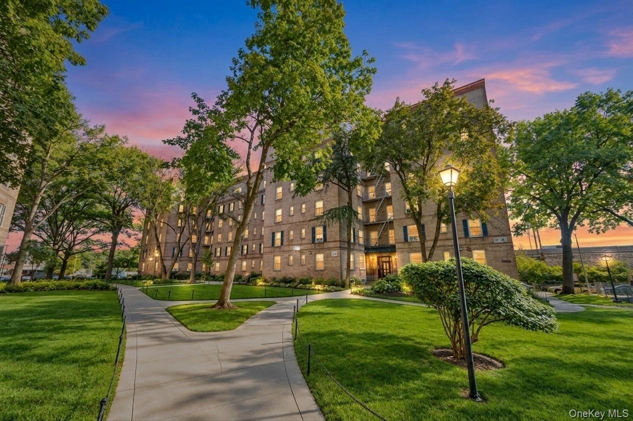 51-42 30th Avenue, Unit 4J