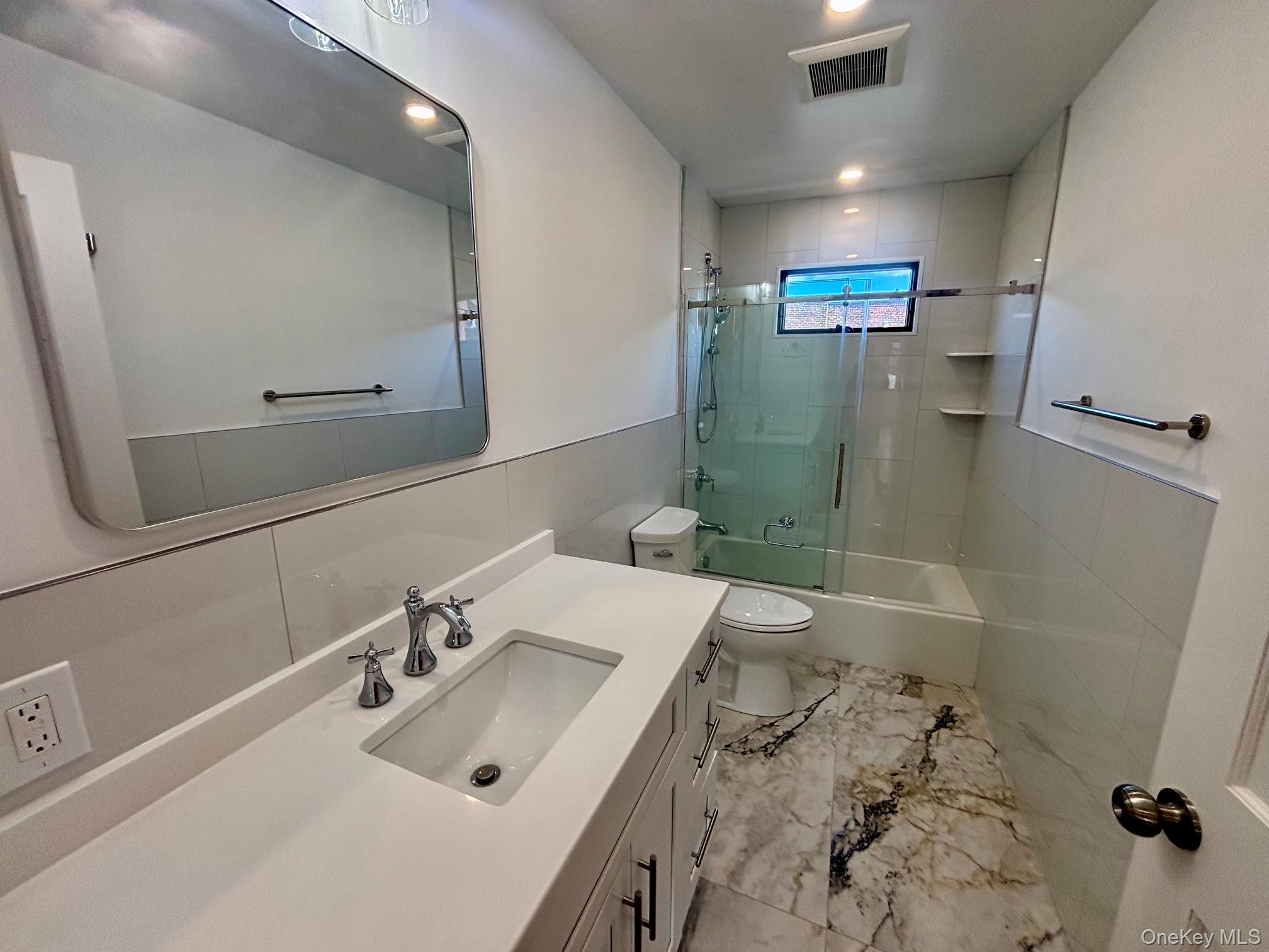 192 Roosevelt Avenue, Unit 2 photo 7