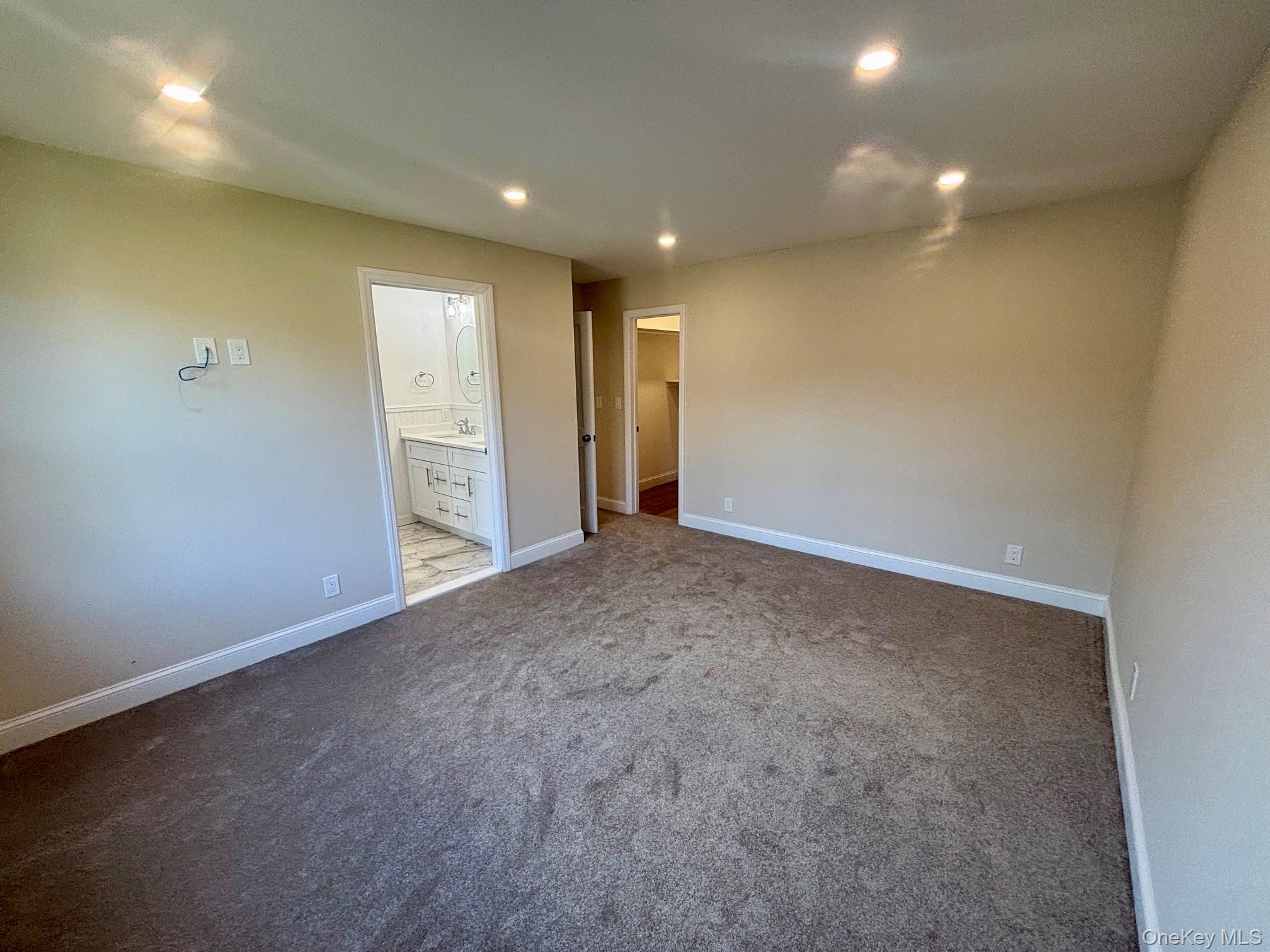 192 Roosevelt Avenue, Unit 2 photo 9