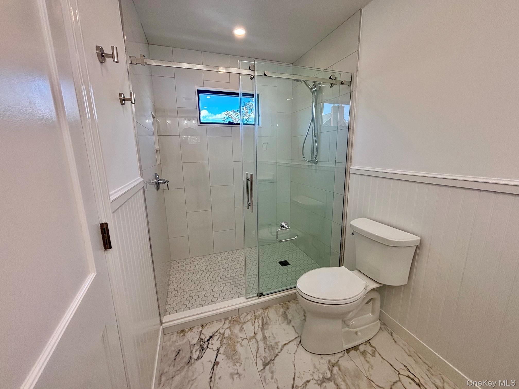 192 Roosevelt Avenue, Unit 2 photo 11