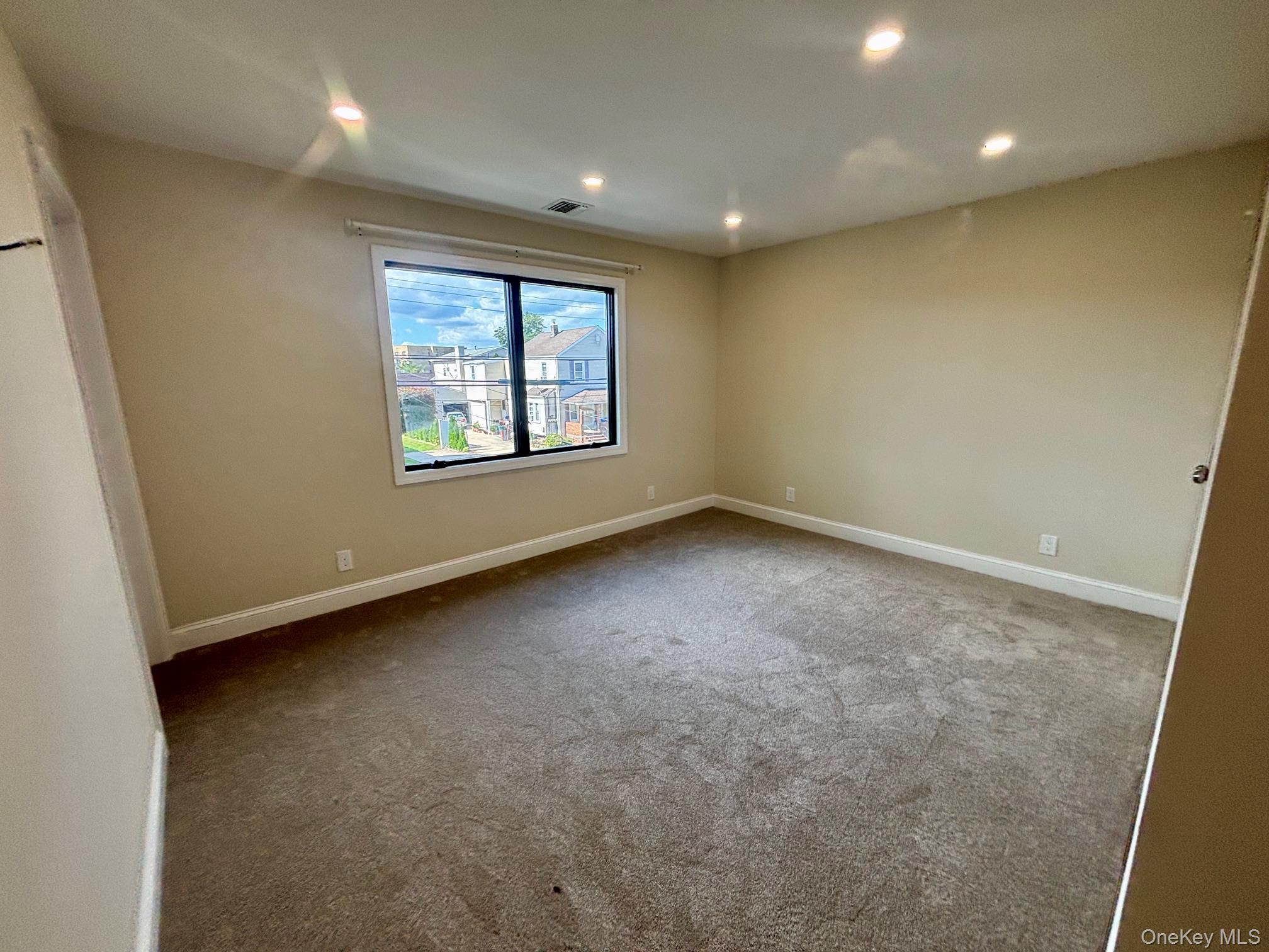192 Roosevelt Avenue, Unit 2 photo 13