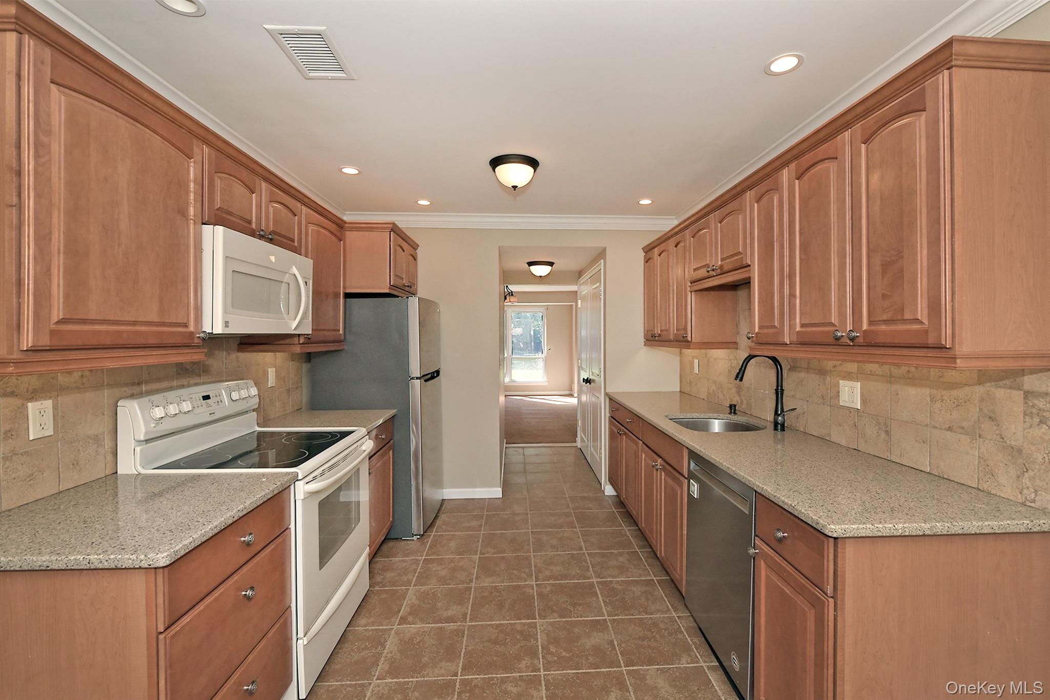 56 South Pond Lane – For Rent photo 9