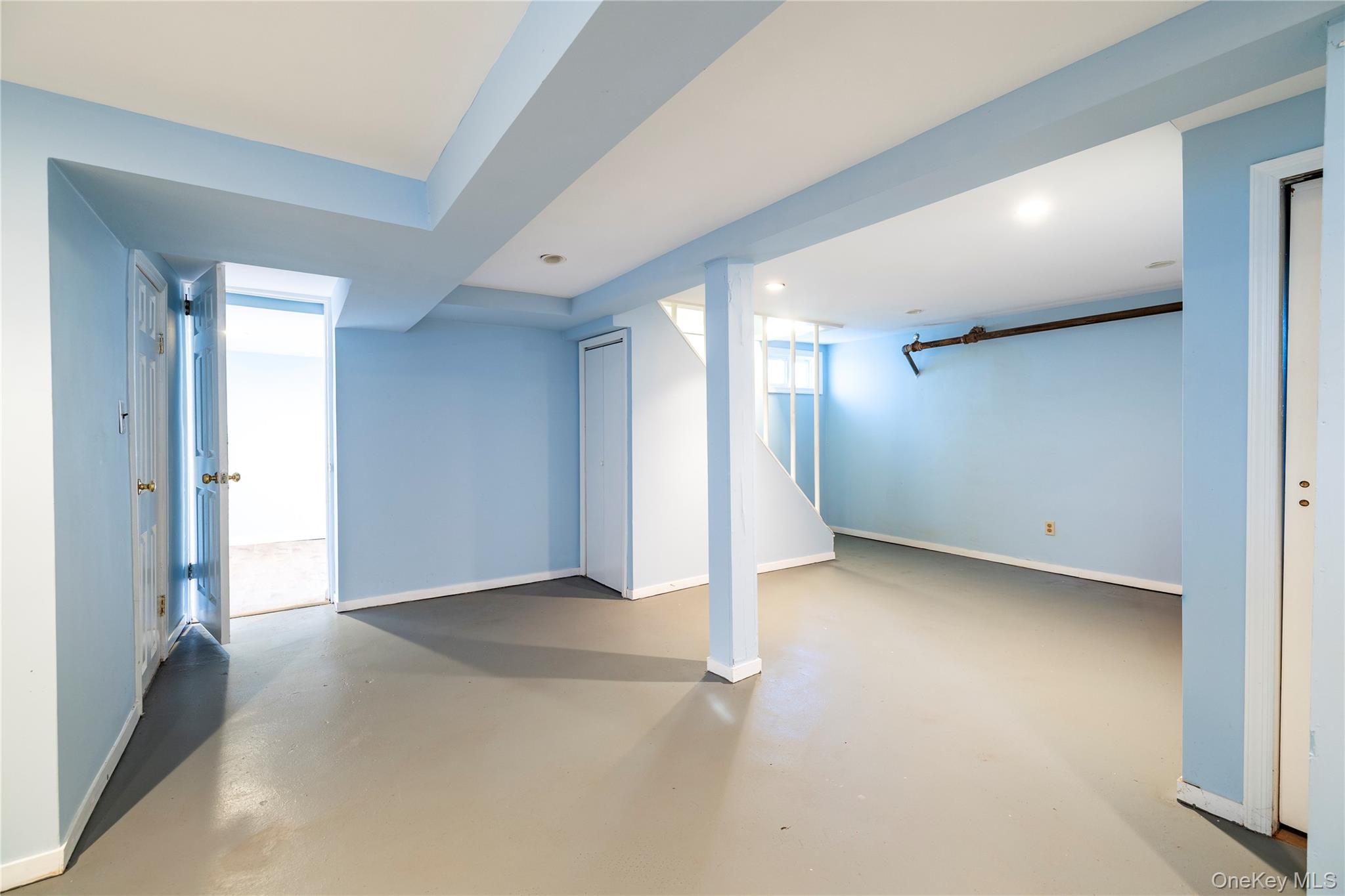 415 Whitehall Street – For Sale photo 3