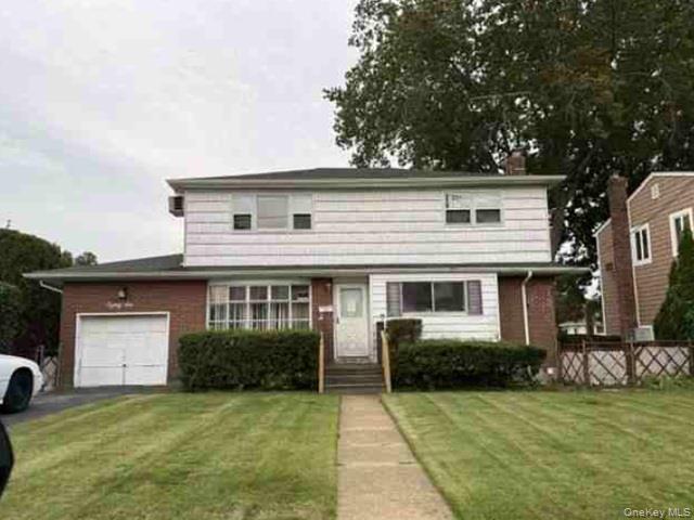 86 Manhattan Avenue – For Sale