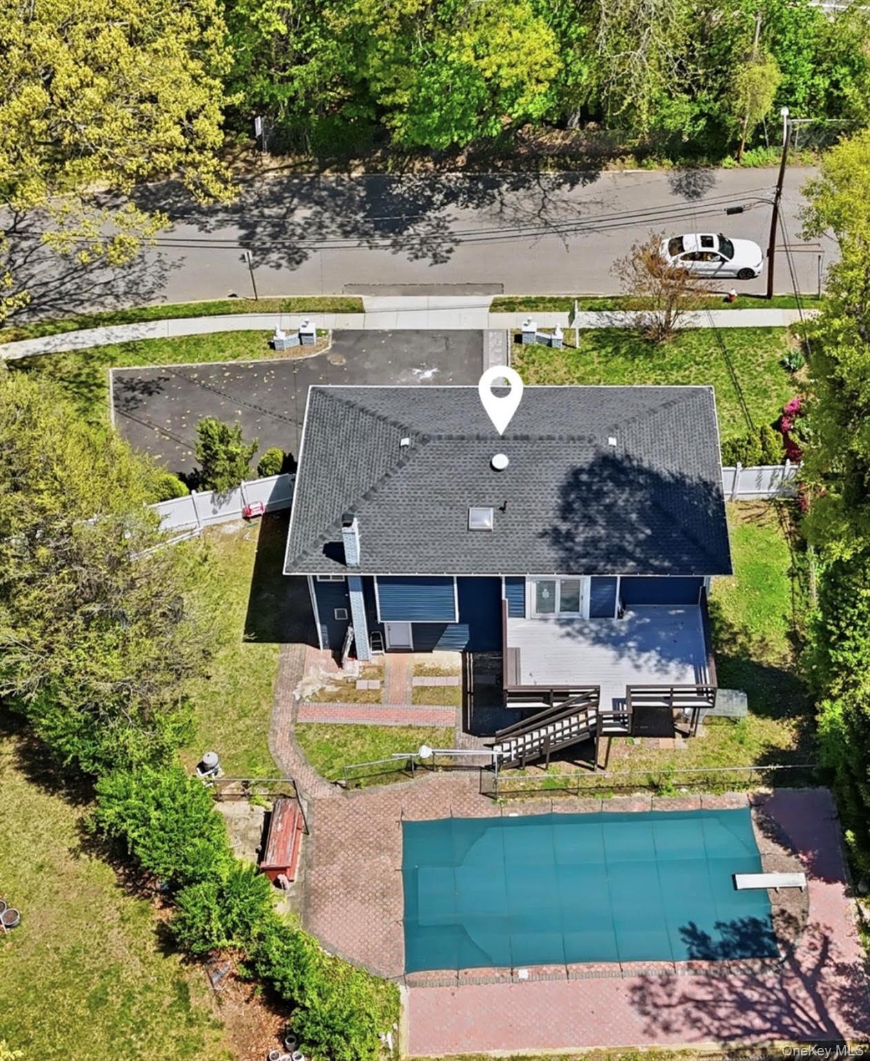 18 Park Drive East – For Sale photo 22