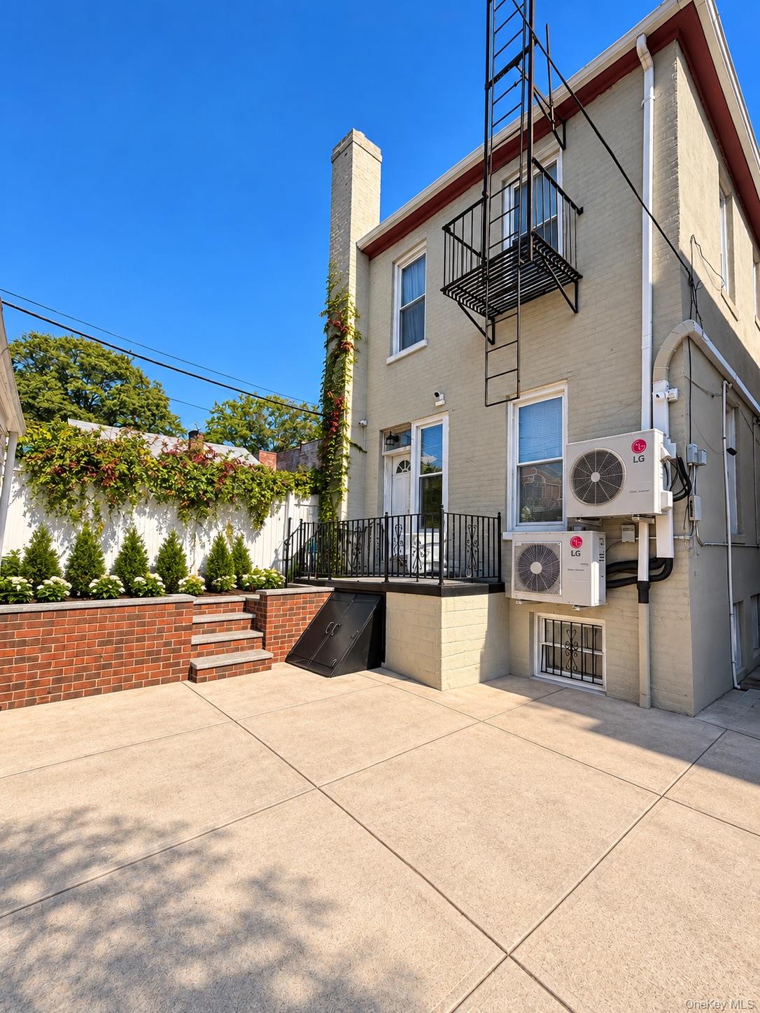 662 E 52nd Street – For Sale photo 27